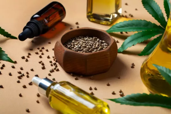Huile CBD ou huile essentielle chanvre : quelle est la différence ?